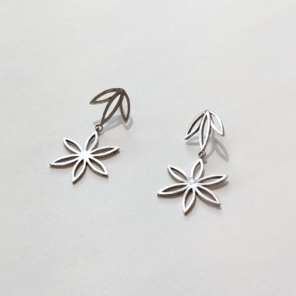 Silver Fleur Drop Earrings | Kara Hetz
