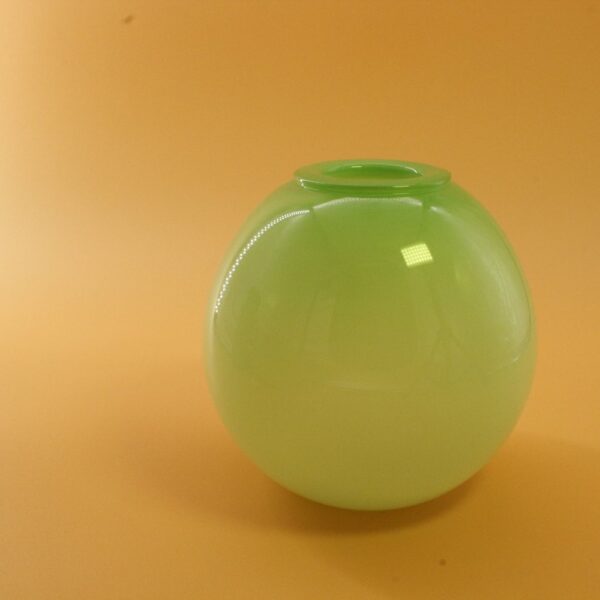 Worldly Vase Zoinks/ Green | Tien Do