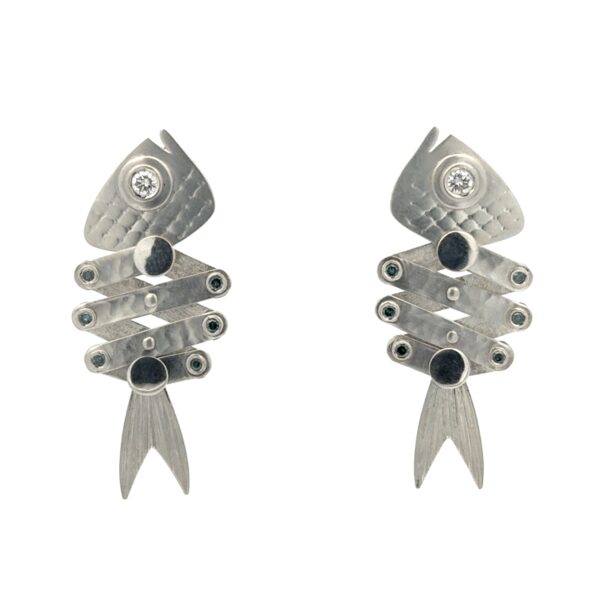 Medium shiny fish earrings | Yuri Tozuka