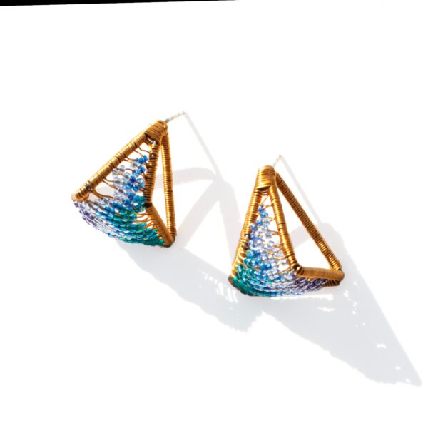 Gradational Triangular Post | Brienne Rosner