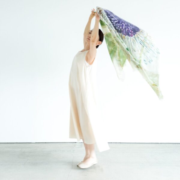 Spider Lily Kelly Green Materials