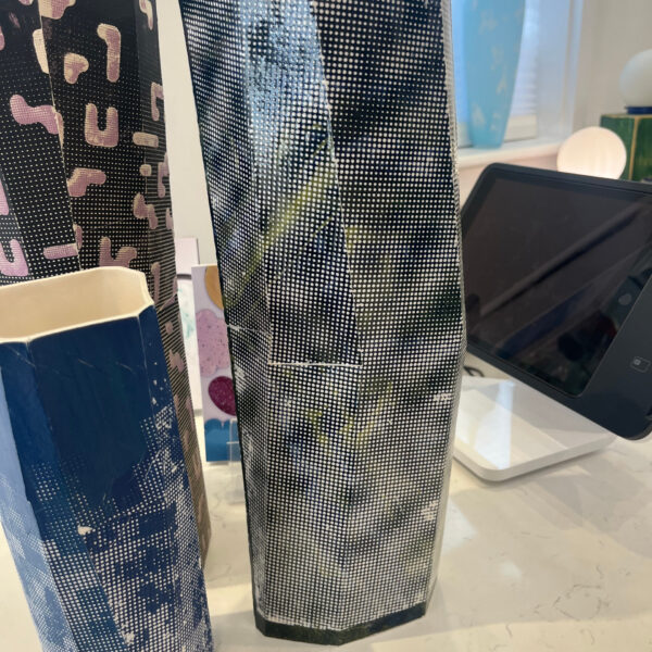 untitled (blue blurry half-tone vase) | Yonatan Hopp