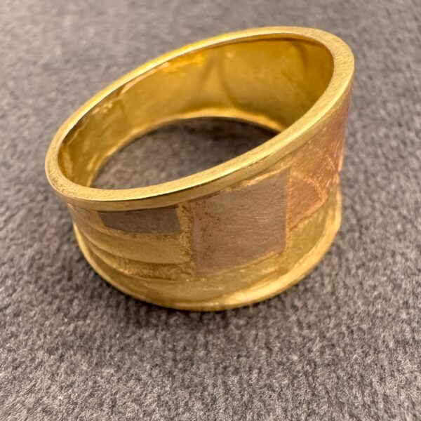 Ring 42 | Marne Ryan